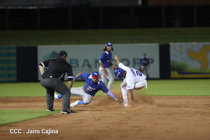 nicaragua deja tendido a Puerto Rico con gran Slam de Vásquez